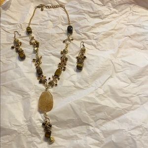 Necklace and earrings set